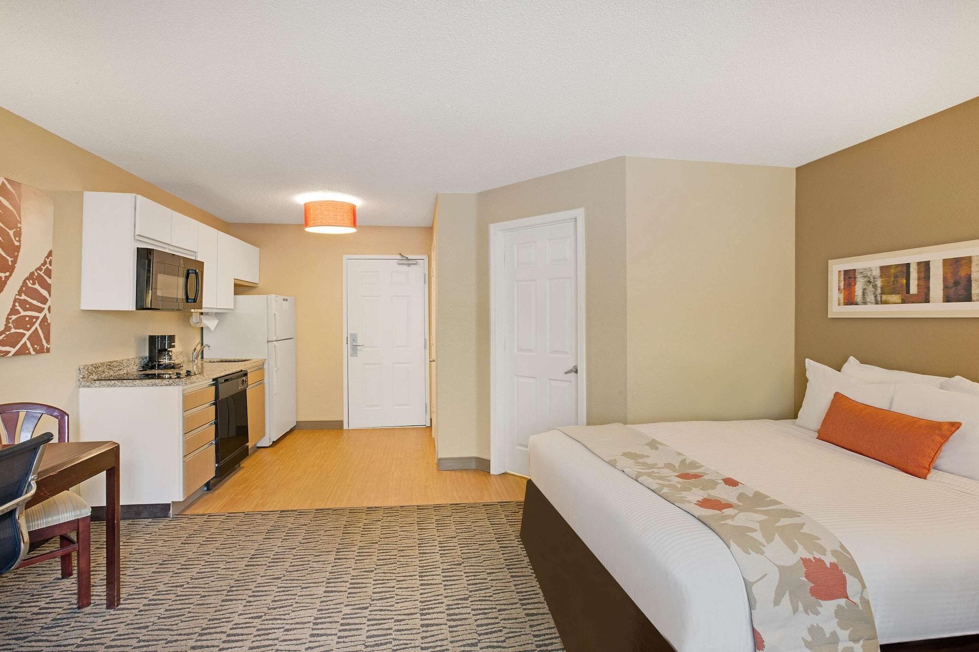 Mainstay Suites Chicago Schaumburg Exterior photo