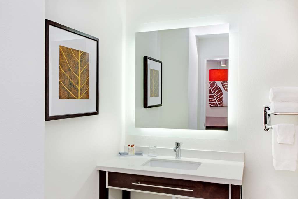 Mainstay Suites Chicago Schaumburg Room photo